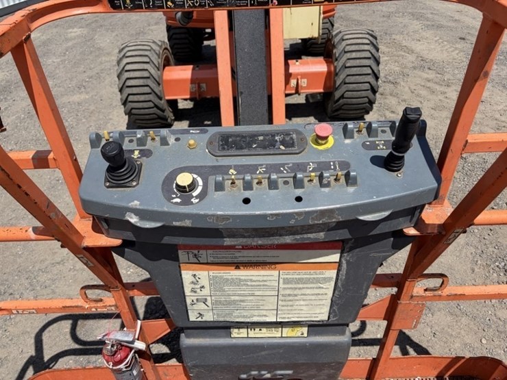 2016-jlg-450aj-image-9