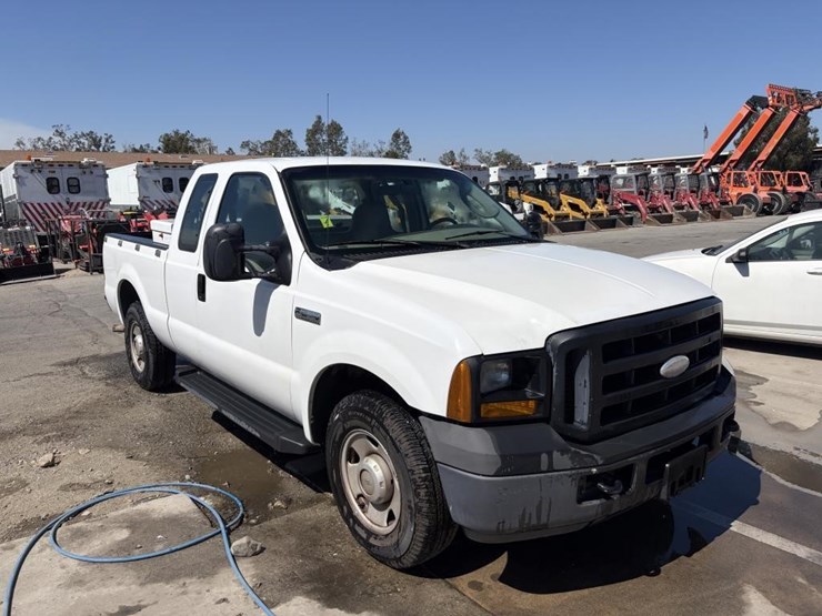 2006-ford-f250-image-2