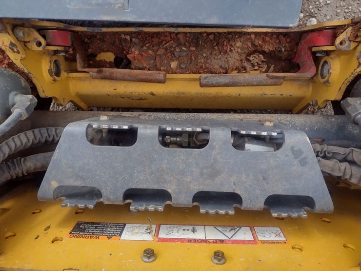 deere-325g-image-19