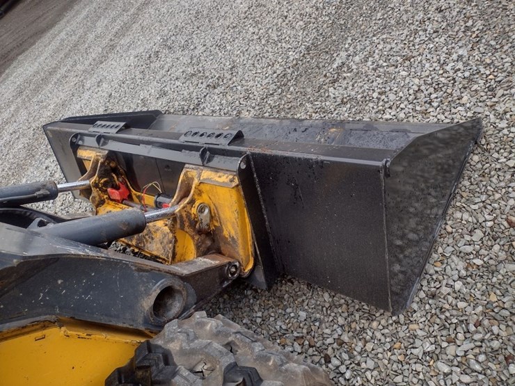 deere-325g-image-22