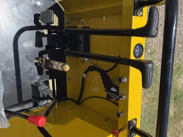 #239-•-crawler-dumper-w/-seat---cdws25-image-10