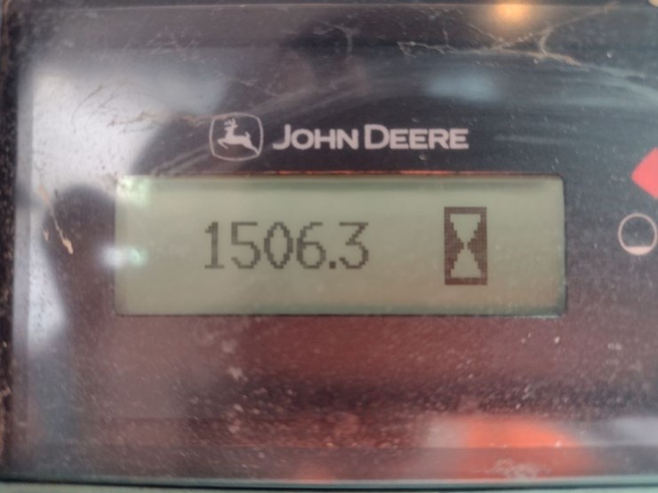 deere-323e-image-6