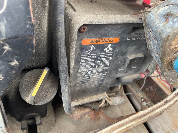 #4574-•-onan-marquis-7000-generator-image-9