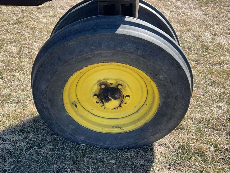 john-deere-720-image-18