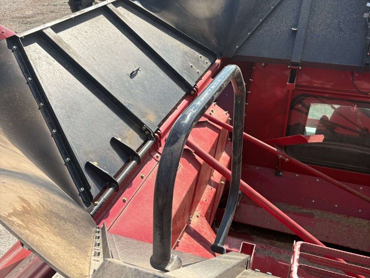 2020-case-ih-8250-image-57