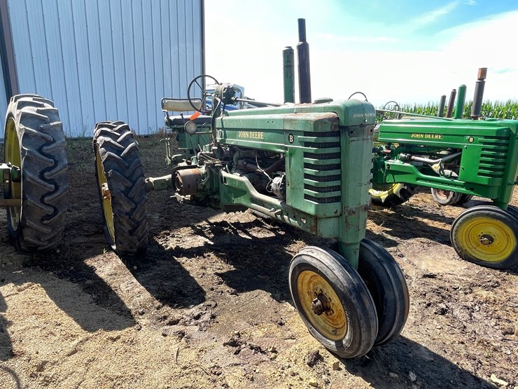 john-deere-b-image-3