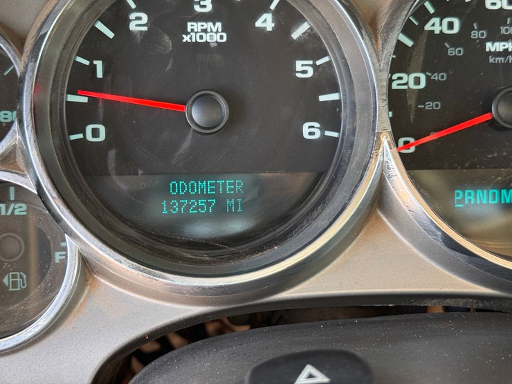 2010-chevrolet-silverado-3500hd-image-18