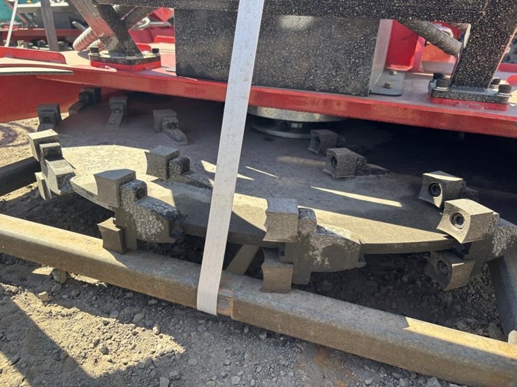 caterpillar-320-image-6