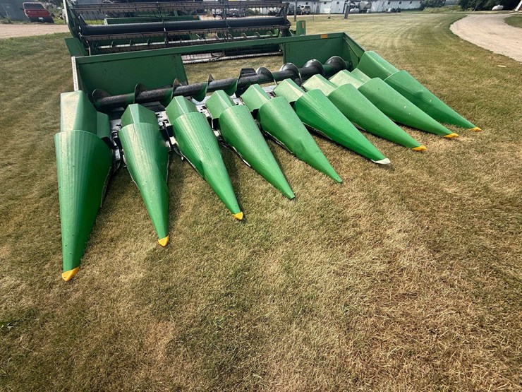 john-deere-8-image-3