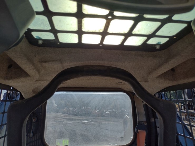 deere-318g-image-9