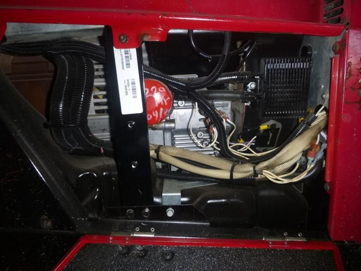 lincoln-330mpx-welding-generator-image-10