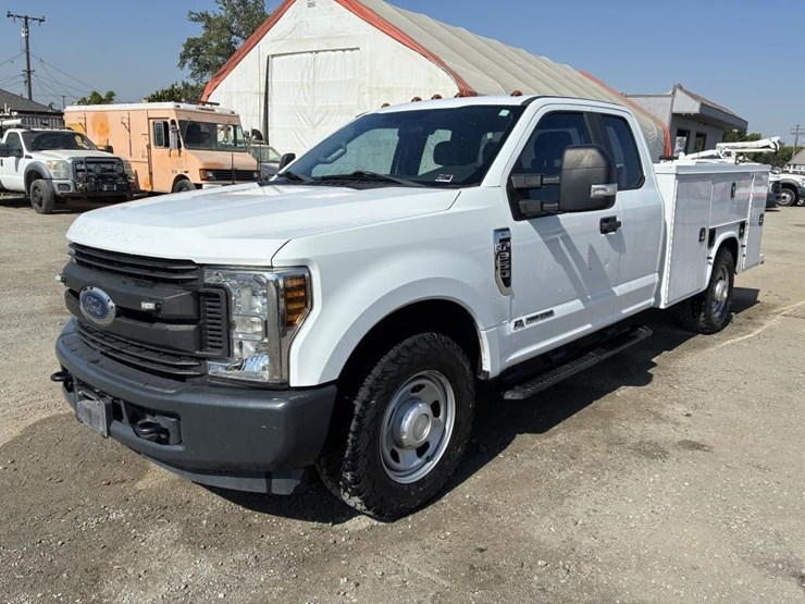 2018-ford-f350-image-1