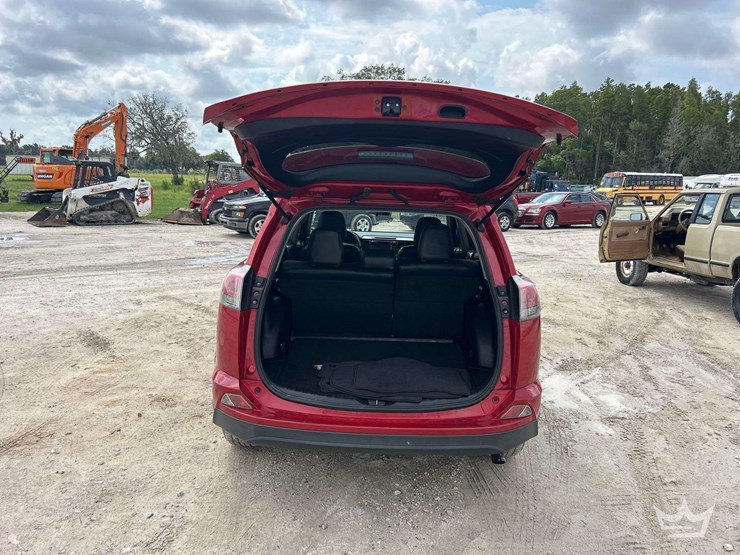 2017-toyota-rav4-image-19