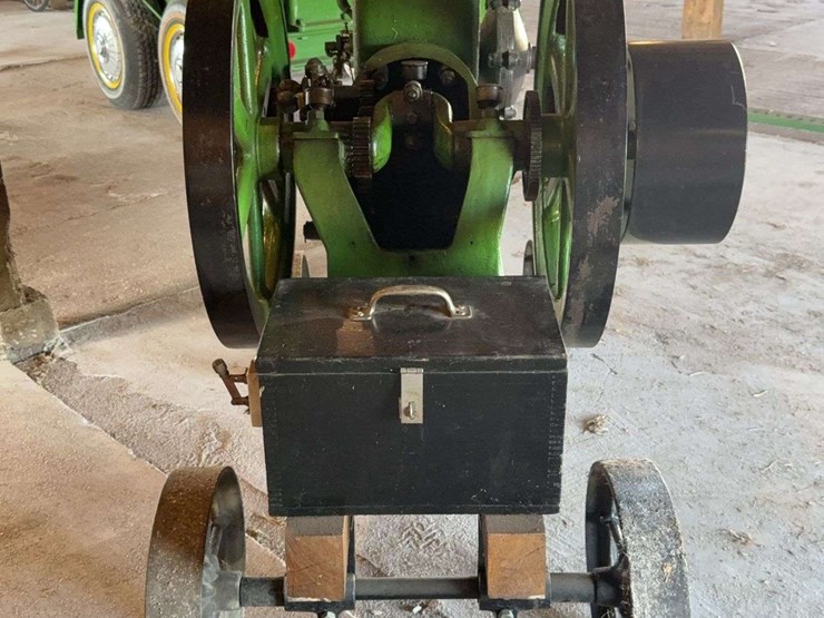 root-and-vandervoort-john-deere-4-horse-hit-and-miss-engine-with-cart-image-5