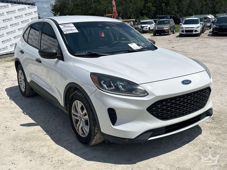 2020-ford-escape-image-2