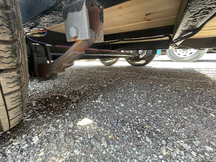 #2372-•-14'-tandem-axle-trailer-(no-title)-image-18