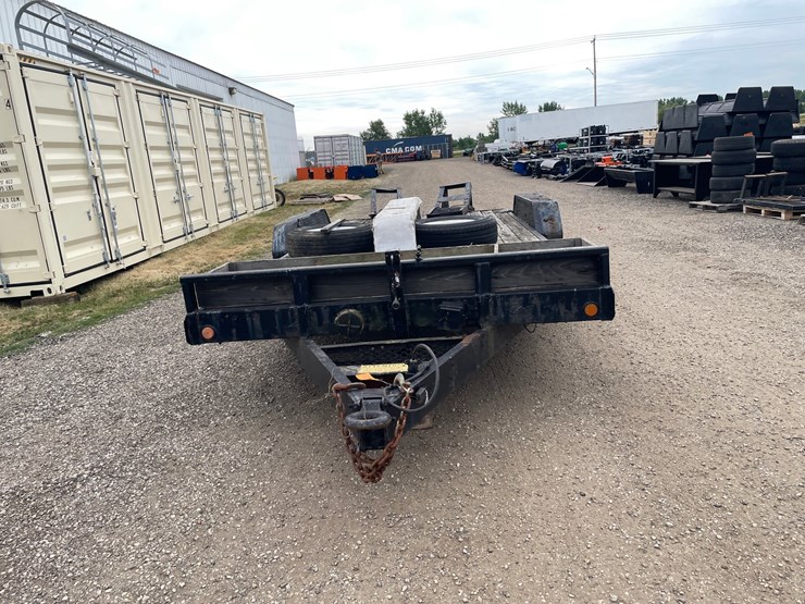 #2382-•-18'-tandem-axle-equipment-trailer-(no-title)-image-2
