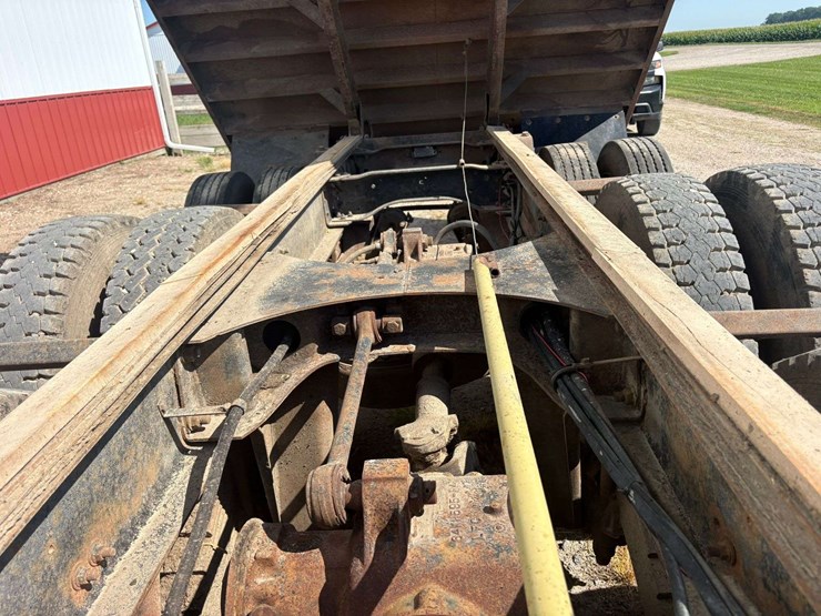 1986-mack-valueliner-image-68