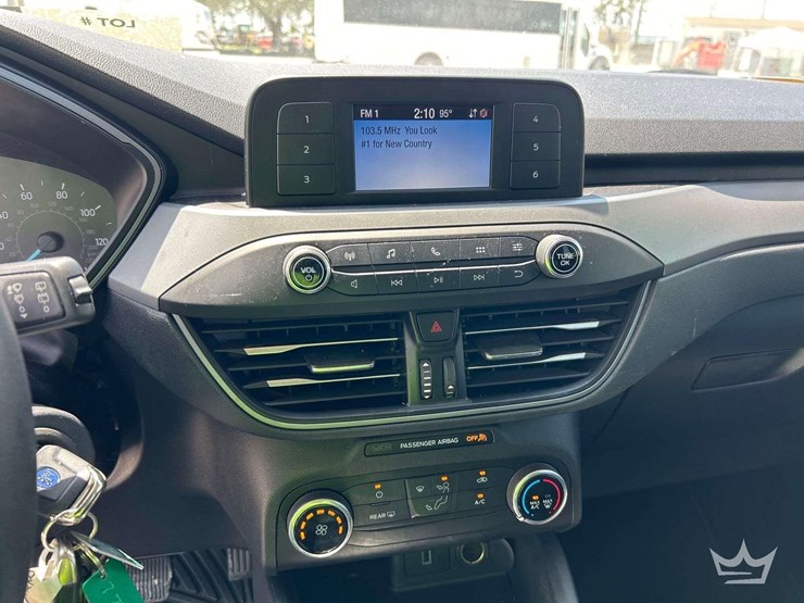 2020-ford-escape-image-18
