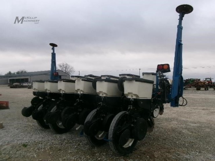 2000-kinze-3000-image-7