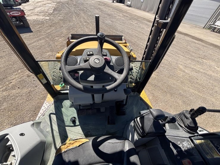 2012-caterpillar-420f-image-34
