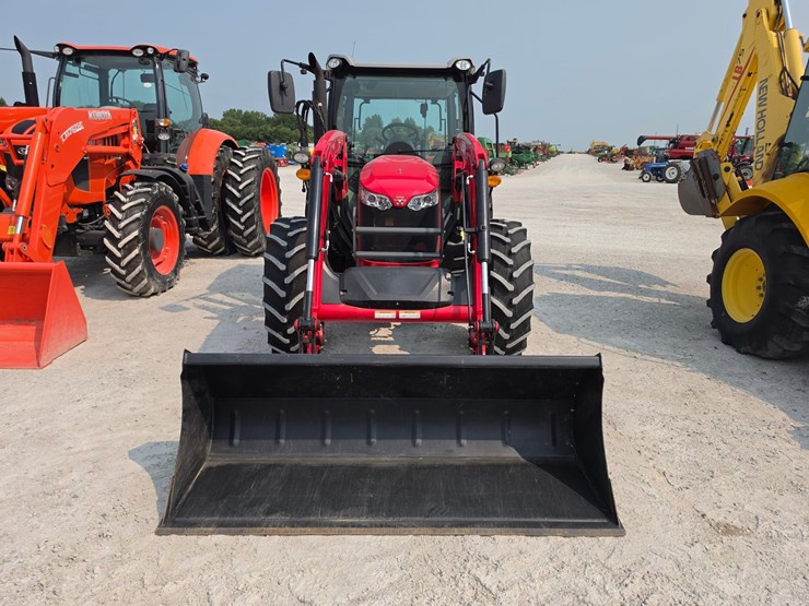 2021-massey-ferguson-4710-image-2