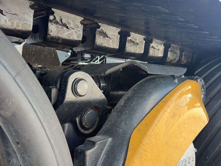 2021-claas-lexion-760-image-36