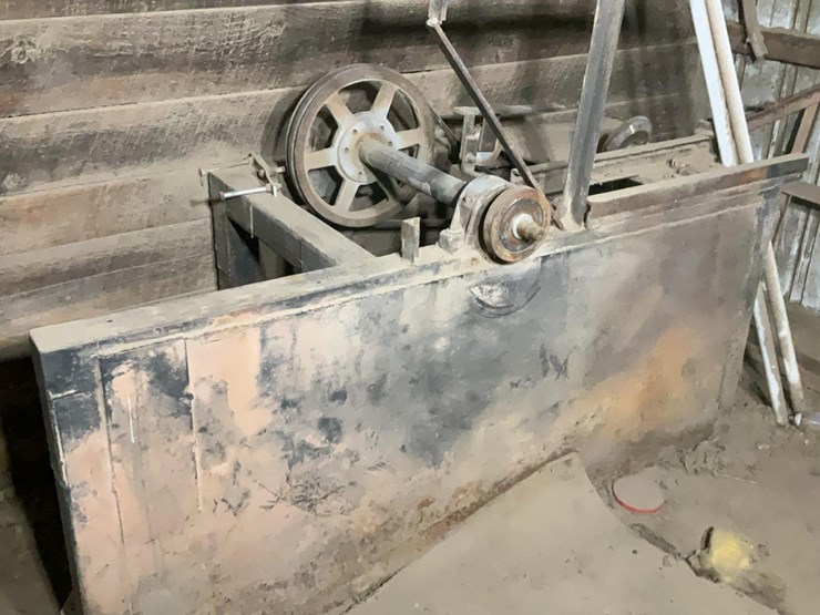 #179-•-armstrong-circular-saw-stretcher-roll-and-saw-spinner-image-18