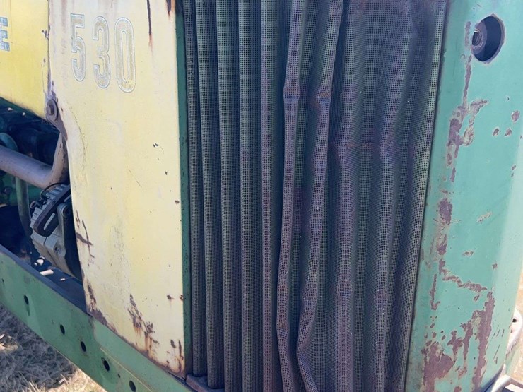 john-deere-530-image-11