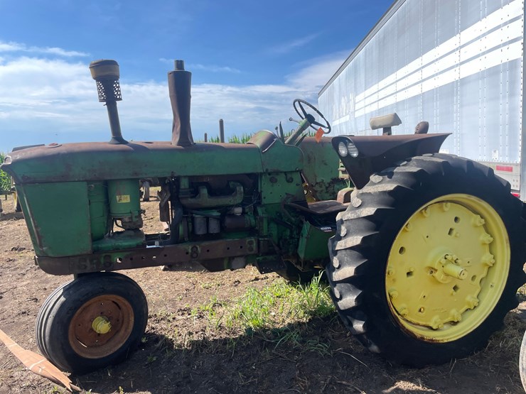 john-deere-3020-image-5