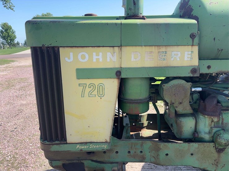 john-deere-720-image-22