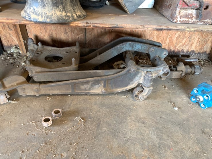 wall-of-miscellaneous-truck-parts-image-6