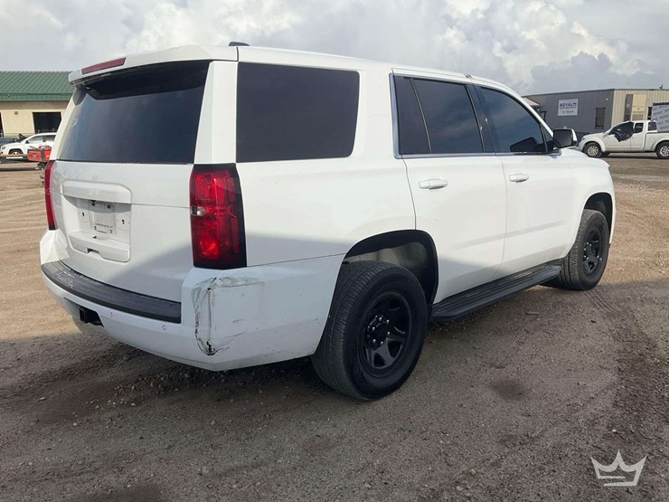 2020-chevrolet-tahoe-image-3
