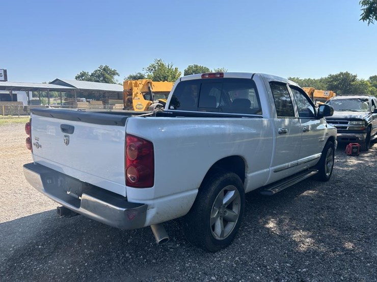 2008-dodge-ram-1500-image-4
