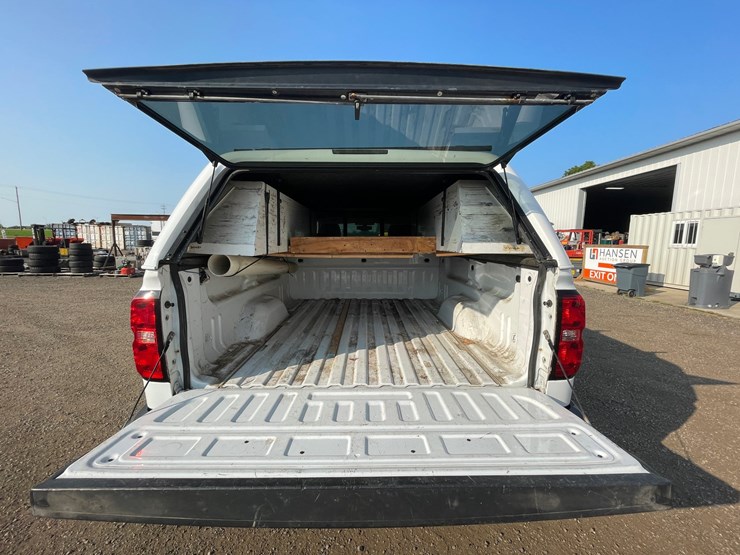 2015-chevrolet-1500-image-28
