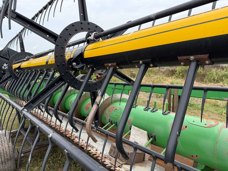 john-deere-630f-image-12