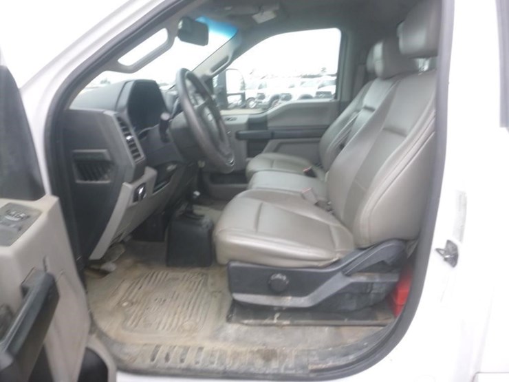 2019-ford-f550-image-9