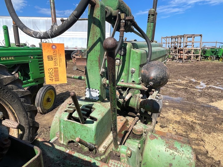 john-deere-b-image-30