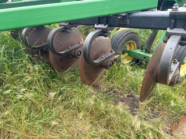 john-deere-2700-image-8