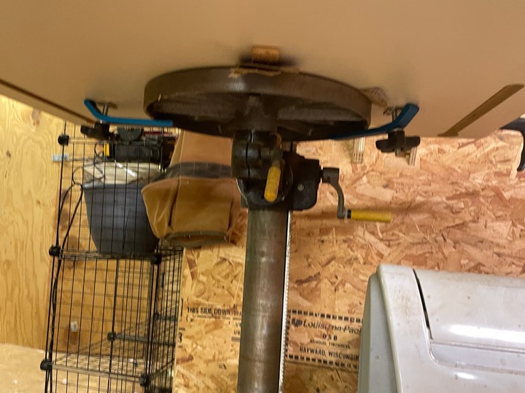 #7136-•-central-machinery-drill-press-image-9