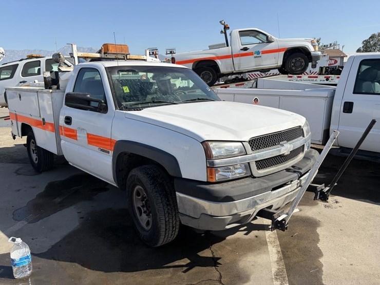 2003-chevrolet-silverado-2500-image-3