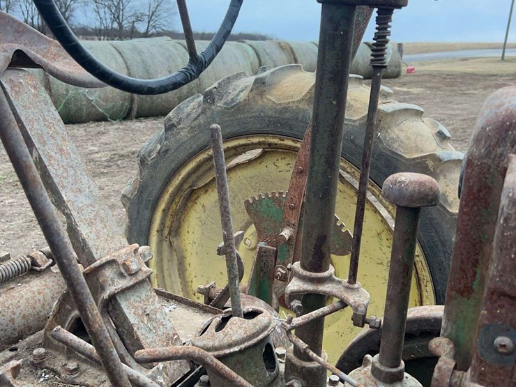 john-deere-model-b-image-23