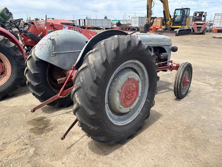 ford-9n-image-3