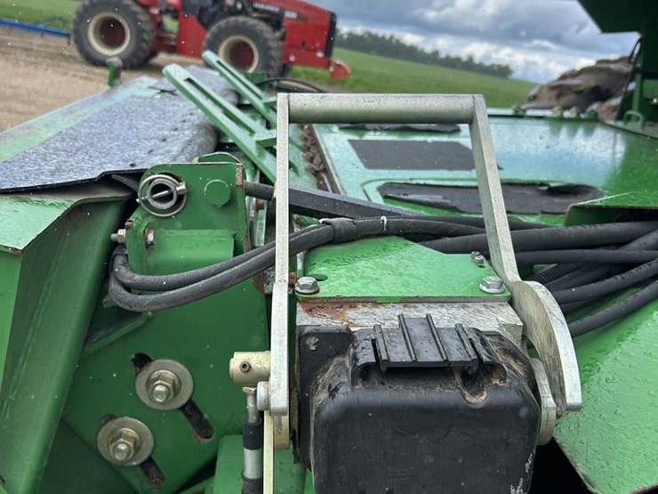 2007-john-deere-9760-sts-image-36