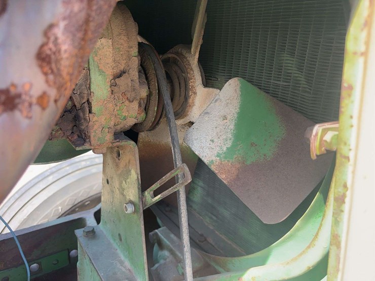 john-deere-720-image-36
