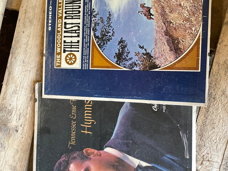 #4723-•-assortment-of-records-image-13