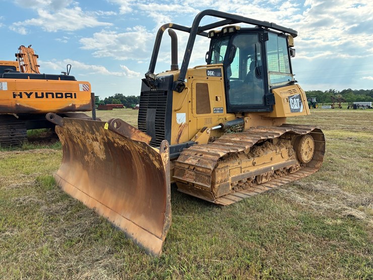 caterpillar-d6k2-lgp-image-1