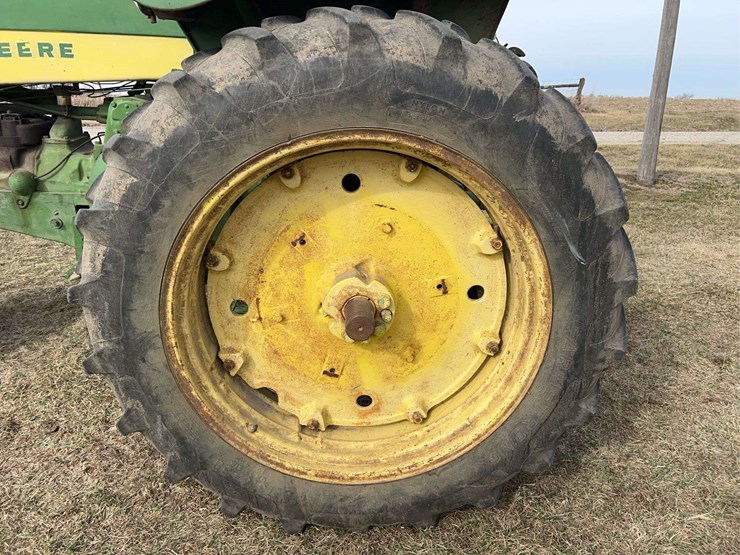 john-deere-630-image-47