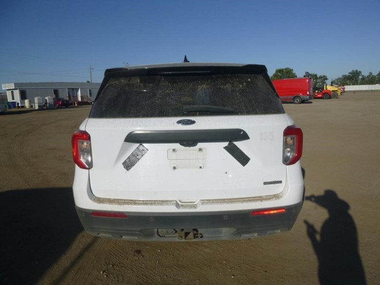2020-ford-explorer-image-21