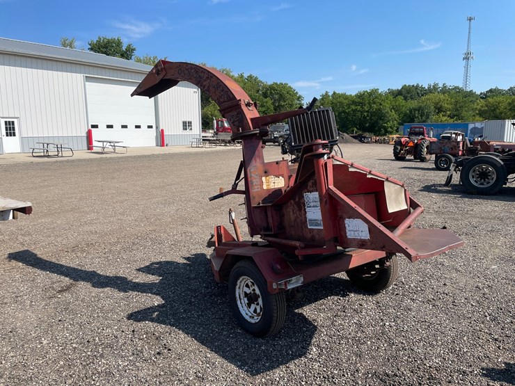 #2371-•-olathe-wood-chipper-image-5